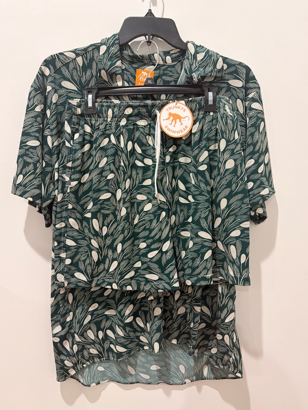 Men’s NWT Trunkys beach set